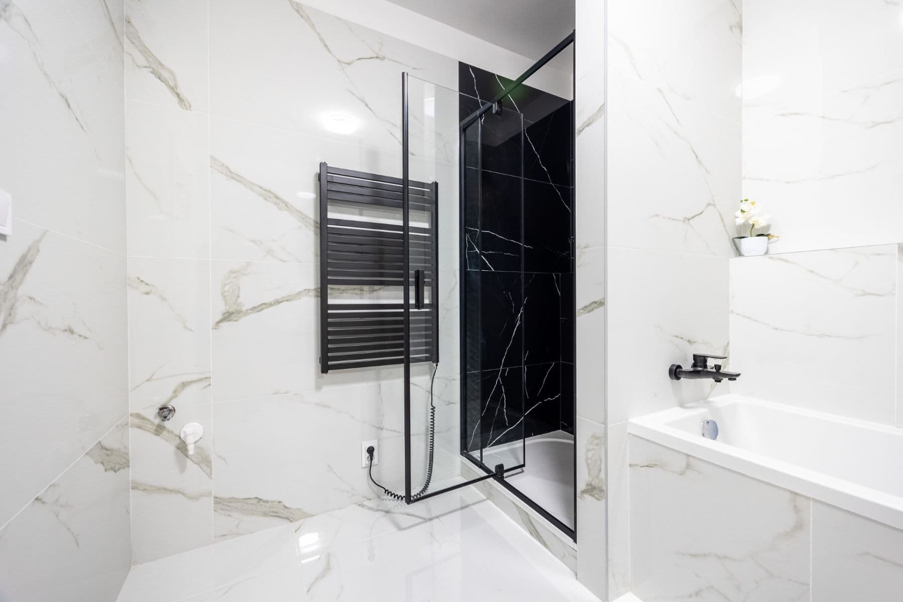 Predaj bytu 3-izbový 92 m², Pražská, Praha, Praha Predaj bytu 3-izbový 92 m², Pražská, Praha, Praha