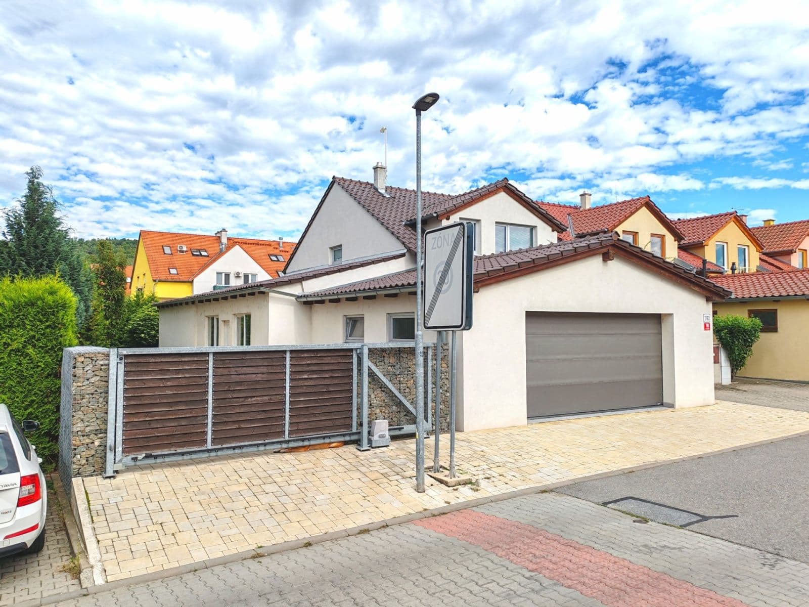 Predaj domu 226 m², pozemek 597 m², Dušínova, Kuřim, Jihomoravský kraj Predaj domu 226 m², pozemek 597 m², Dušínova, Kuřim, Jihomoravský kraj