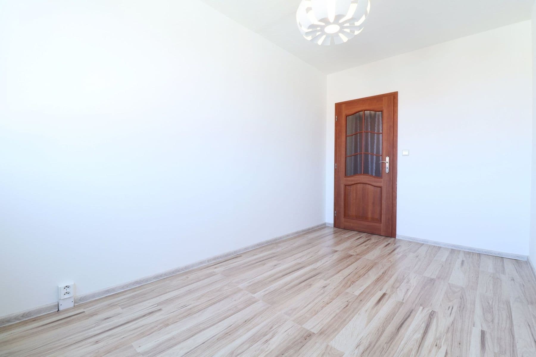 Prenájom bytu 3-izbový 76 m², Kojetická, Neratovice, Středočeský kraj Prenájom bytu 3-izbový 76 m², Kojetická, Neratovice, Středočeský kraj