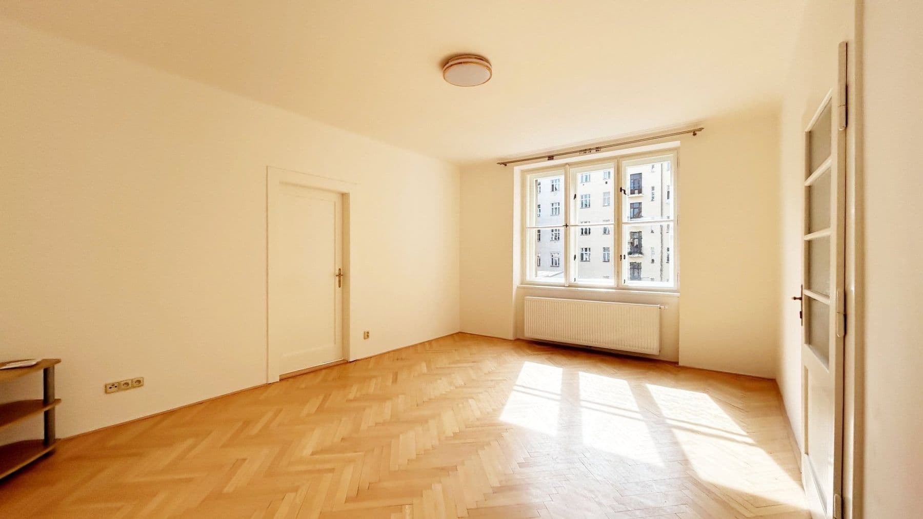 Prenájom bytu 2-izbový 80 m², Letohradská, Praha, Praha Prenájom bytu 2-izbový 80 m², Letohradská, Praha, Praha