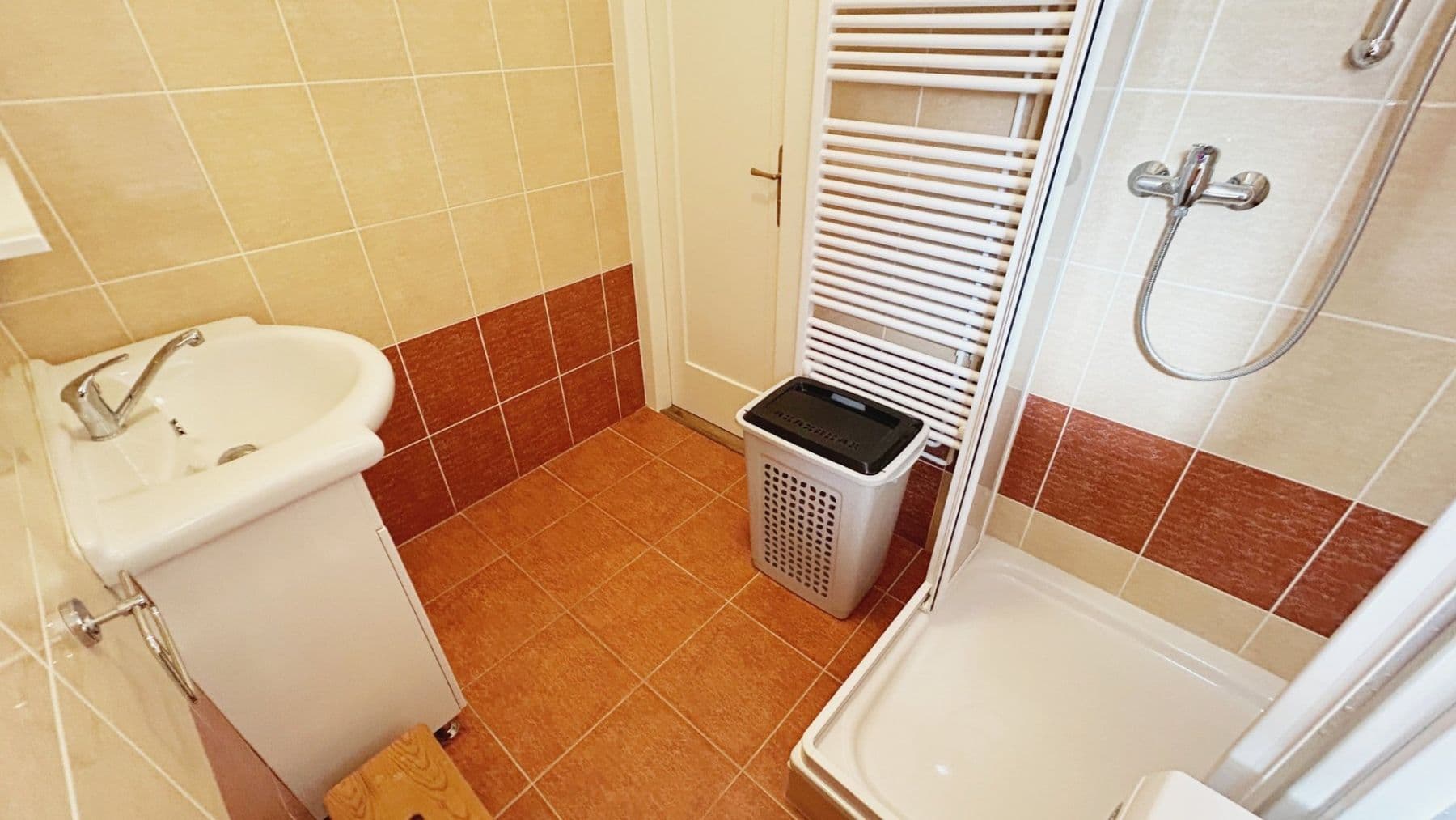 Prenájom bytu 2-izbový 80 m², Letohradská, Praha, Praha Prenájom bytu 2-izbový 80 m², Letohradská, Praha, Praha