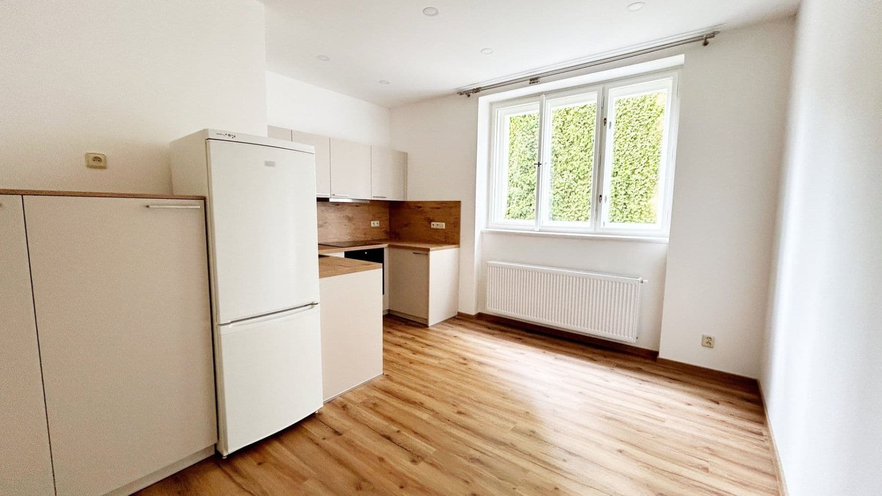 Prenájom bytu 2-izbový 80 m², Letohradská, Praha, Praha Prenájom bytu 2-izbový 80 m², Letohradská, Praha, Praha