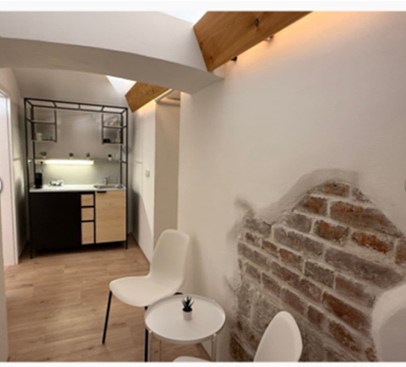 Prenájom nebytového priestoru 48 m², Sarajevská, Praha, Praha Prenájom nebytového priestoru 48 m², Sarajevská, Praha, Praha
