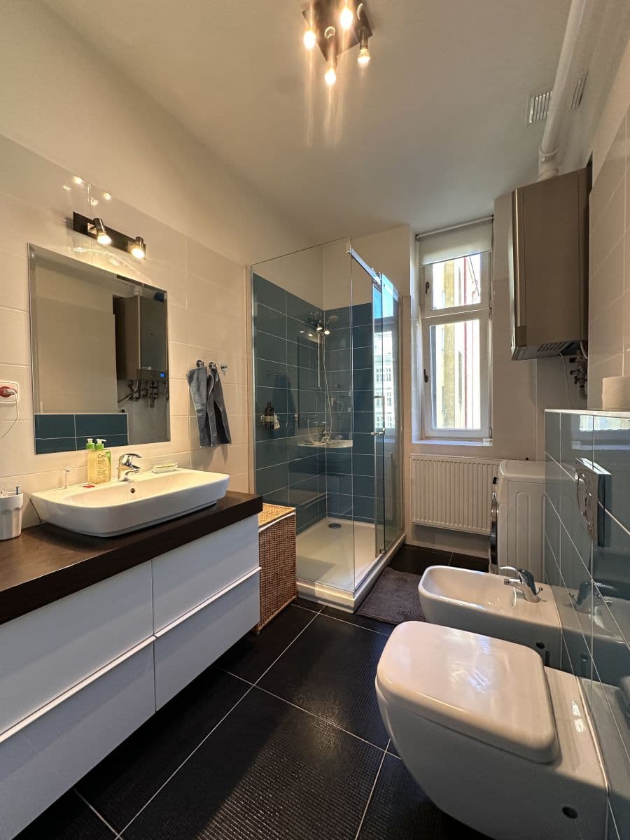 Prenájom bytu 77 m², Benátská, Praha, Praha Prenájom bytu 77 m², Benátská, Praha, Praha