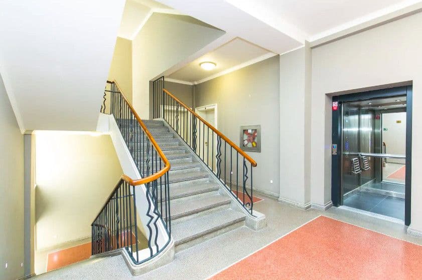 Prenájom bytu 46 m², Dlouhá, Praha, Praha Prenájom bytu 46 m², Dlouhá, Praha, Praha