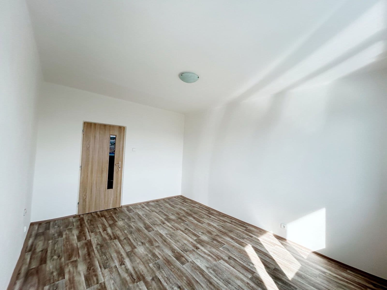 Prenájom bytu 1-izbový 26 m², Dukel. hrdinů, Rakovník, Středočeský kraj Prenájom bytu 1-izbový 26 m², Dukel. hrdinů, Rakovník, Středočeský kraj