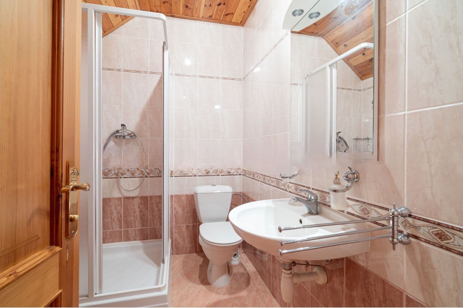 Prenájom domu 250 m², pozemek 10.280 m², Olomouc, Olomoucký kraj Prenájom domu 250 m², pozemek 10.280 m², Olomouc, Olomoucký kraj