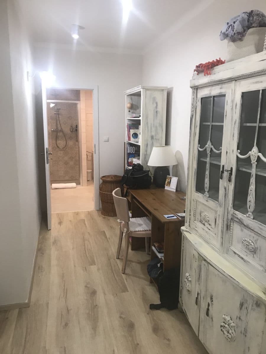 Prenájom bytu 47 m², Jerevanská, Praha, Praha Prenájom bytu 47 m², Jerevanská, Praha, Praha