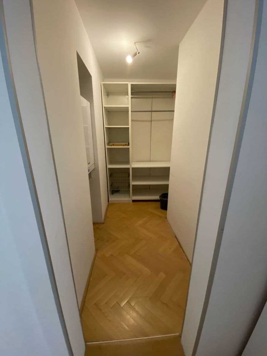 Prenájom bytu 2-izbový 56 m², U Nikolajky, Praha, Praha Prenájom bytu 2-izbový 56 m², U Nikolajky, Praha, Praha