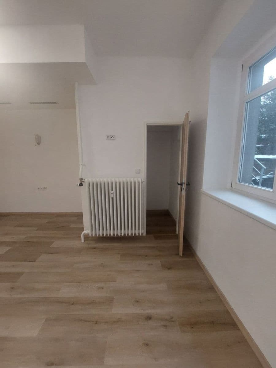 Predaj bytu 1-izbový 43 m², 5. května, Praha, Praha Predaj bytu 1-izbový 43 m², 5. května, Praha, Praha