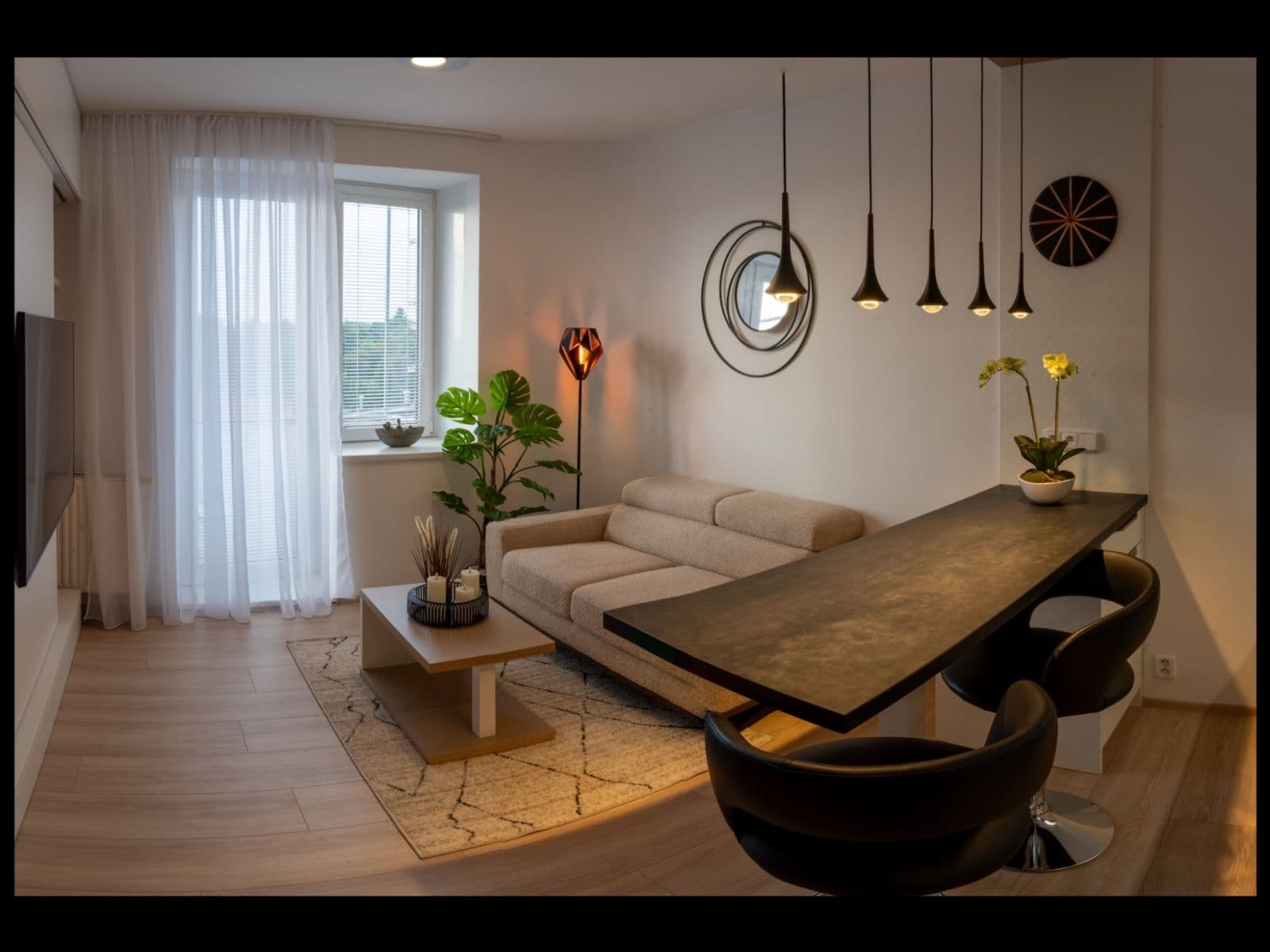 Prenájom bytu 1-izbový 30 m², Pelušková, Praha, Praha Prenájom bytu 1-izbový 30 m², Pelušková, Praha, Praha
