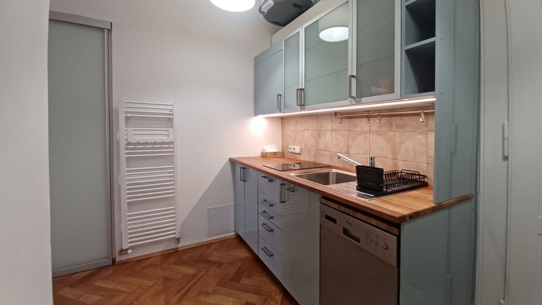 Prenájom bytu 1-izbový 30 m², Sokolovská, Praha, Praha Prenájom bytu 1-izbový 30 m², Sokolovská, Praha, Praha