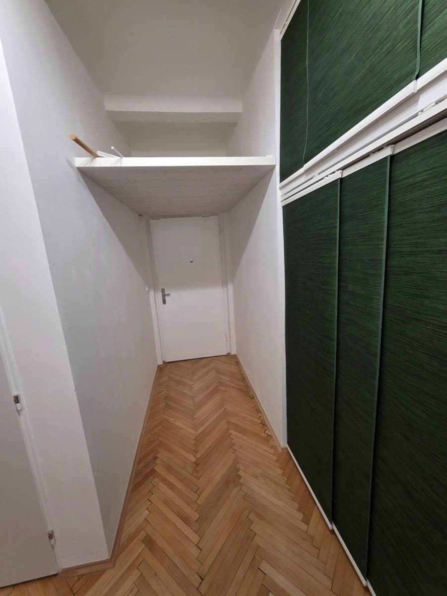 Prenájom bytu 2-izbový 77 m², Zelinářská, Praha, Praha Prenájom bytu 2-izbový 77 m², Zelinářská, Praha, Praha