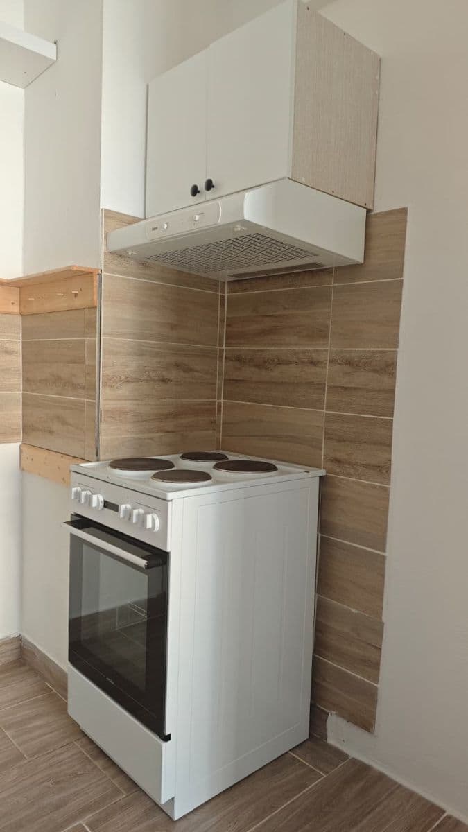 Prenájom bytu 2-izbový 34 m², Vojtěcha Lanny, Kladno, Středočeský kraj Prenájom bytu 2-izbový 34 m², Vojtěcha Lanny, Kladno, Středočeský kraj