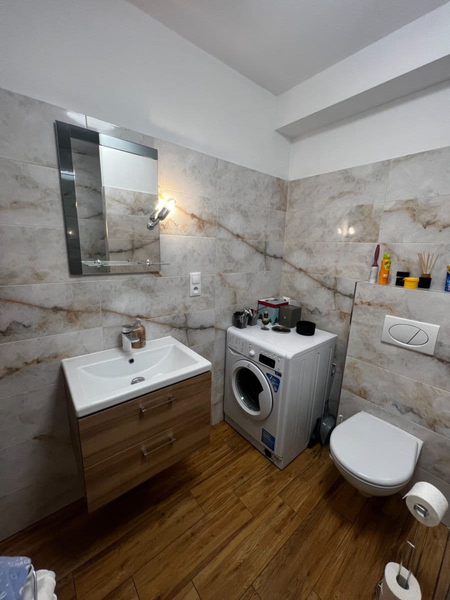 Prenájom bytu 2-izbový 50 m², Markova, Praha, Praha Prenájom bytu 2-izbový 50 m², Markova, Praha, Praha