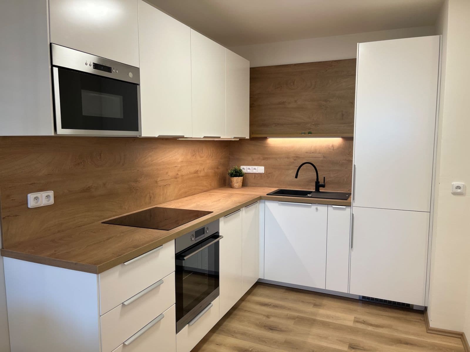 Prenájom bytu 3-izbový 65 m², Kocianova, Praha, Praha Prenájom bytu 3-izbový 65 m², Kocianova, Praha, Praha