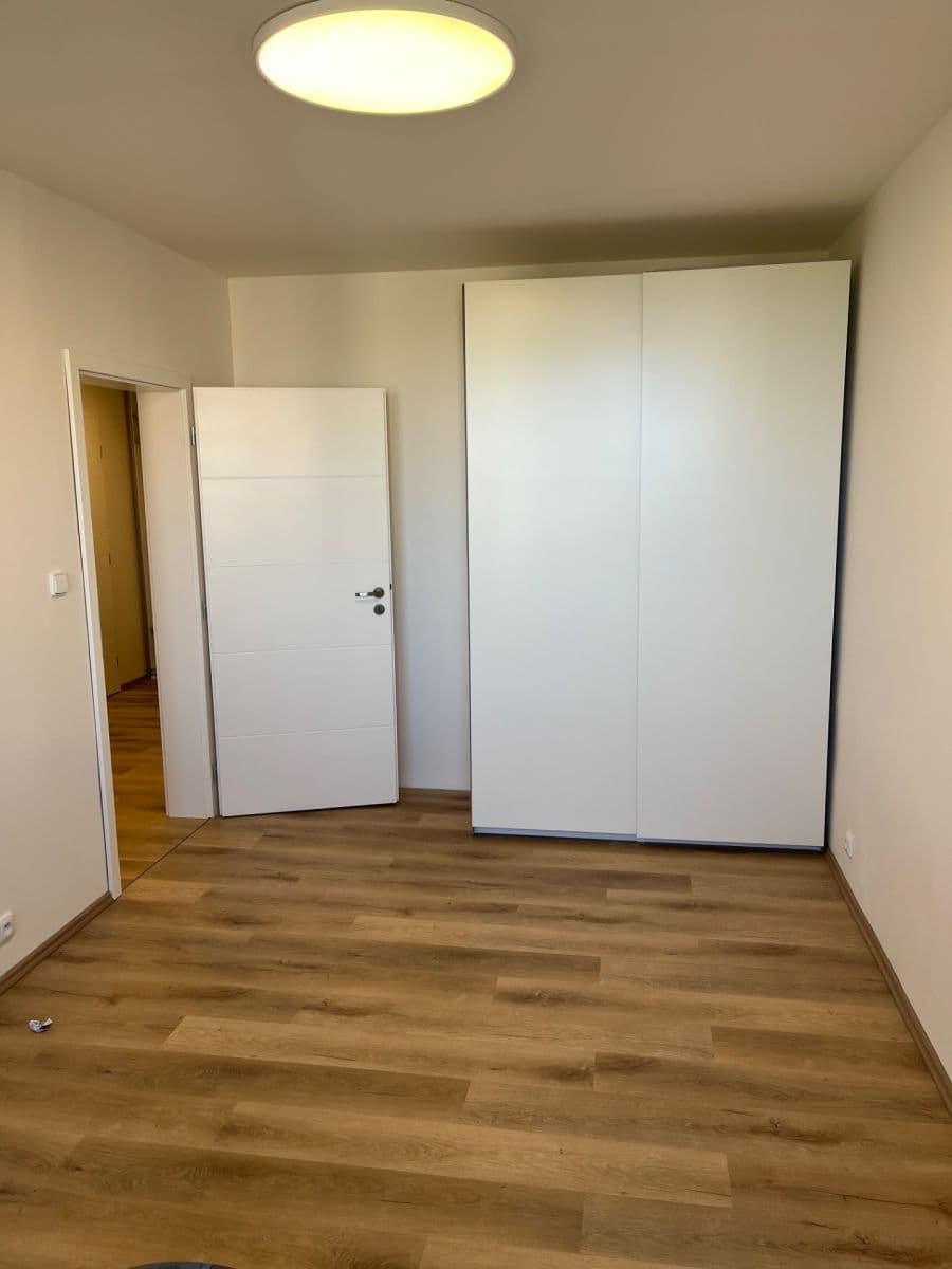 Prenájom bytu 3-izbový 65 m², Kocianova, Praha, Praha Prenájom bytu 3-izbový 65 m², Kocianova, Praha, Praha