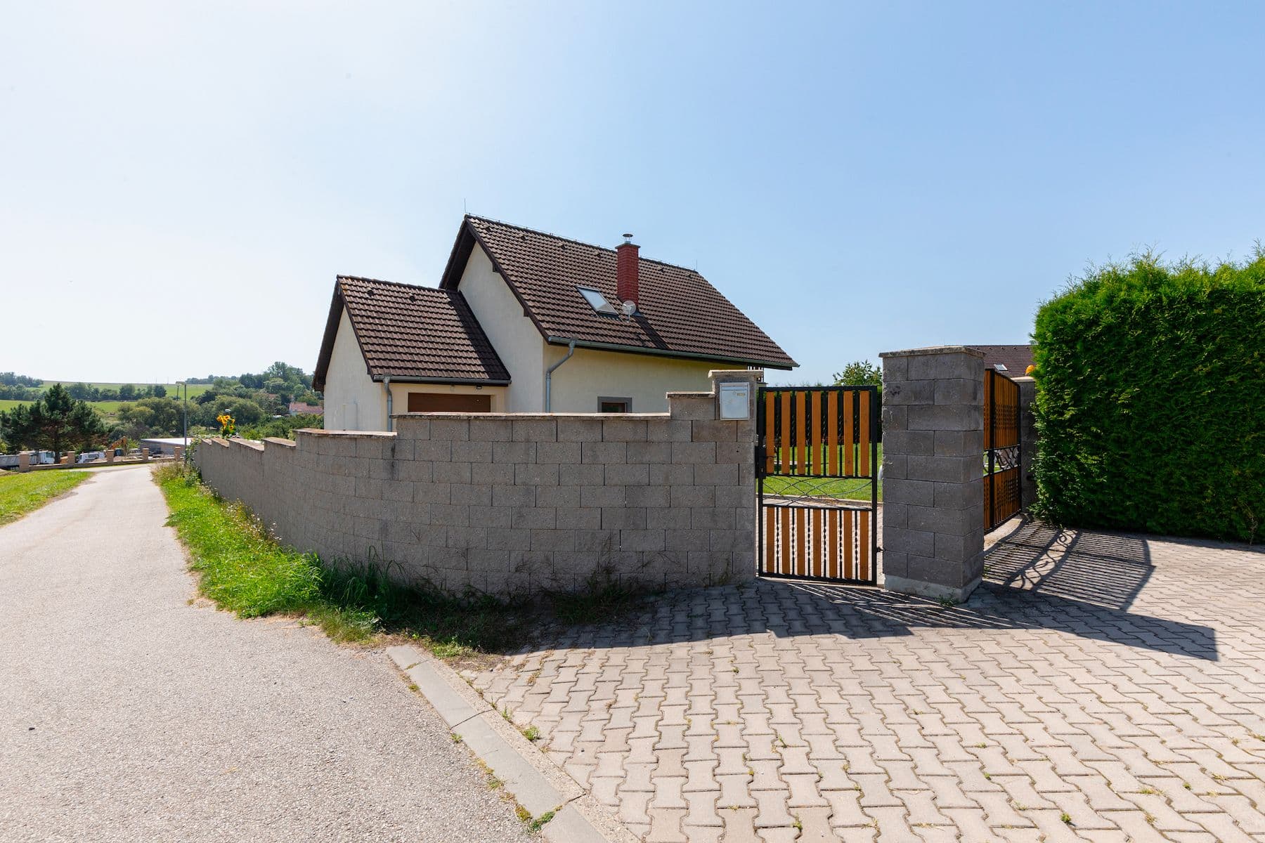 Predaj domu 120 m², pozemek 999 m², Drahňovice, Středočeský kraj Predaj domu 120 m², pozemek 999 m², Drahňovice, Středočeský kraj