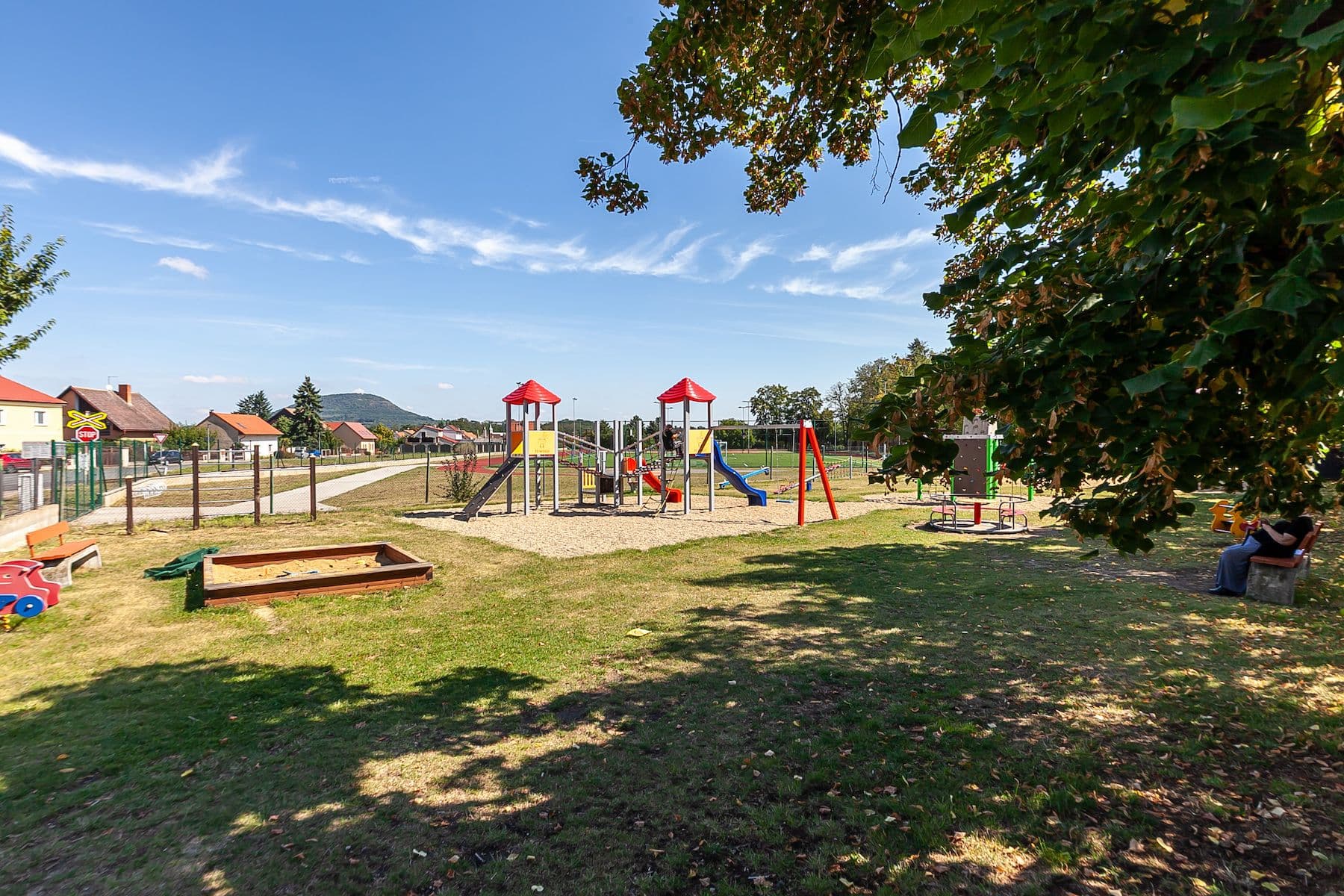 Predaj pozemku 1.528 m², Straškov-Vodochody, Ústecký kraj Predaj pozemku 1.528 m², Straškov-Vodochody, Ústecký kraj