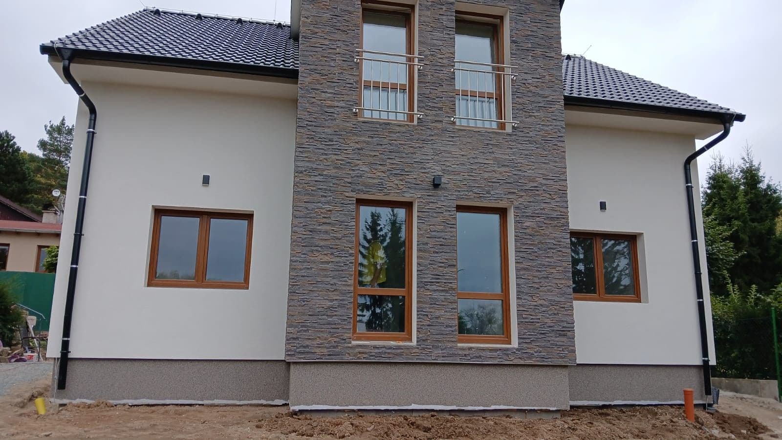 Predaj domu 160 m², pozemek 570 m², V Luhu, Louňovice, Středočeský kraj Predaj domu 160 m², pozemek 570 m², V Luhu, Louňovice, Středočeský kraj