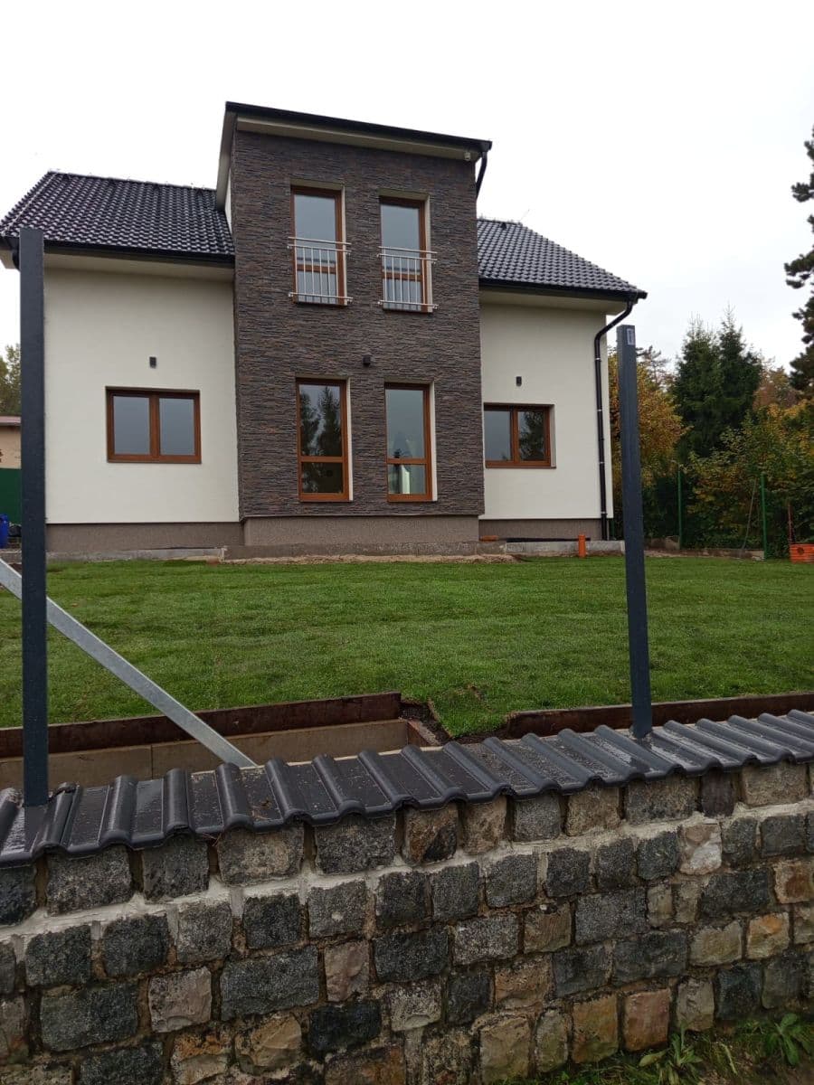 Predaj domu 160 m², pozemek 570 m², V Luhu, Louňovice, Středočeský kraj Predaj domu 160 m², pozemek 570 m², V Luhu, Louňovice, Středočeský kraj