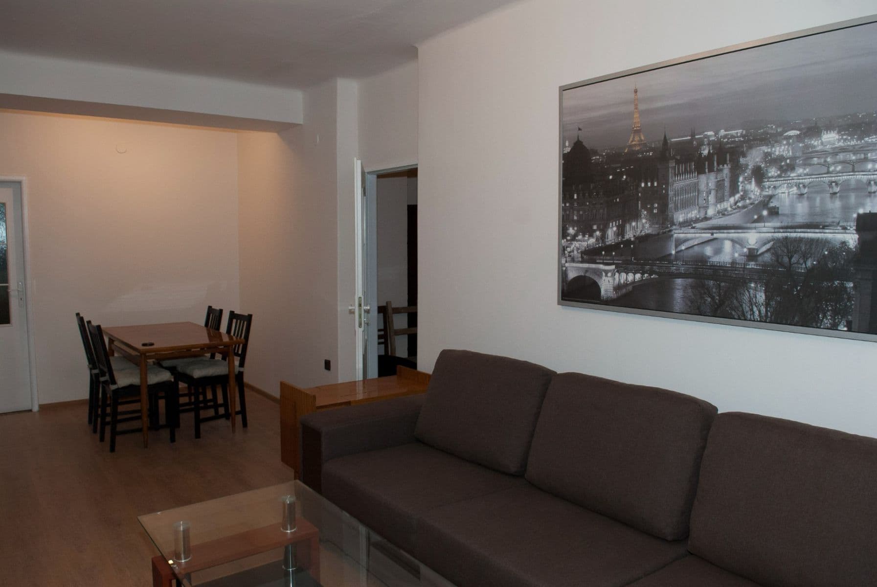 Prenájom bytu 3-izbový 59 m², Cyprichova, Rača, Bratislavský kraj Prenájom bytu 3-izbový 59 m², Cyprichova, Rača, Bratislavský kraj