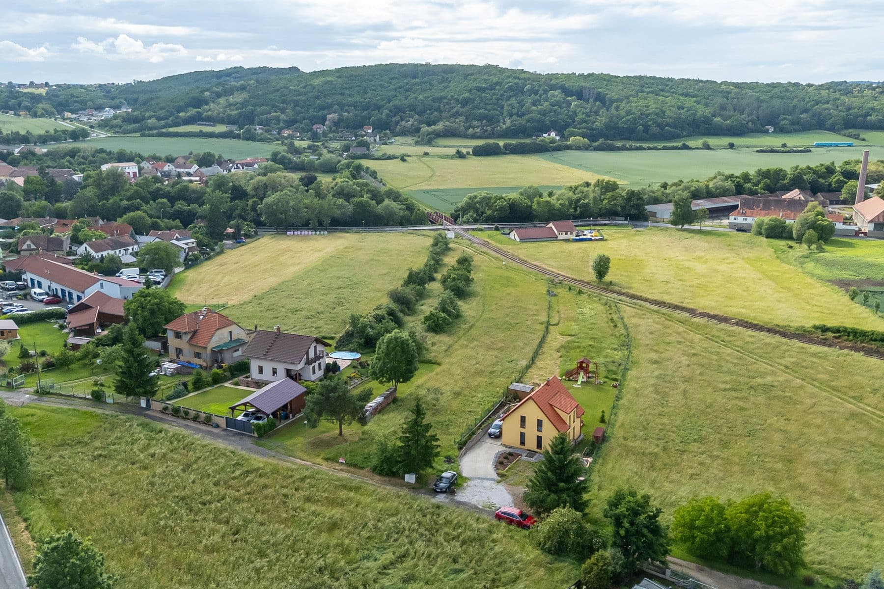 Predaj pozemku 2.625 m², Lochovice, Středočeský kraj Predaj pozemku 2.625 m², Lochovice, Středočeský kraj