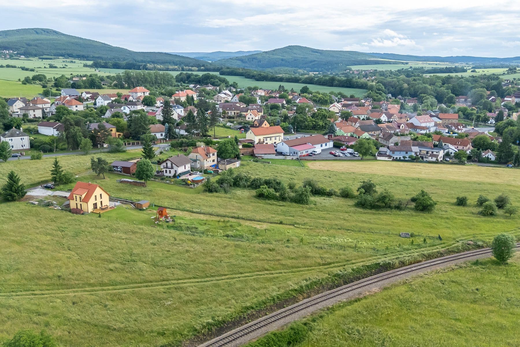 Predaj pozemku 2.625 m², Lochovice, Středočeský kraj Predaj pozemku 2.625 m², Lochovice, Středočeský kraj