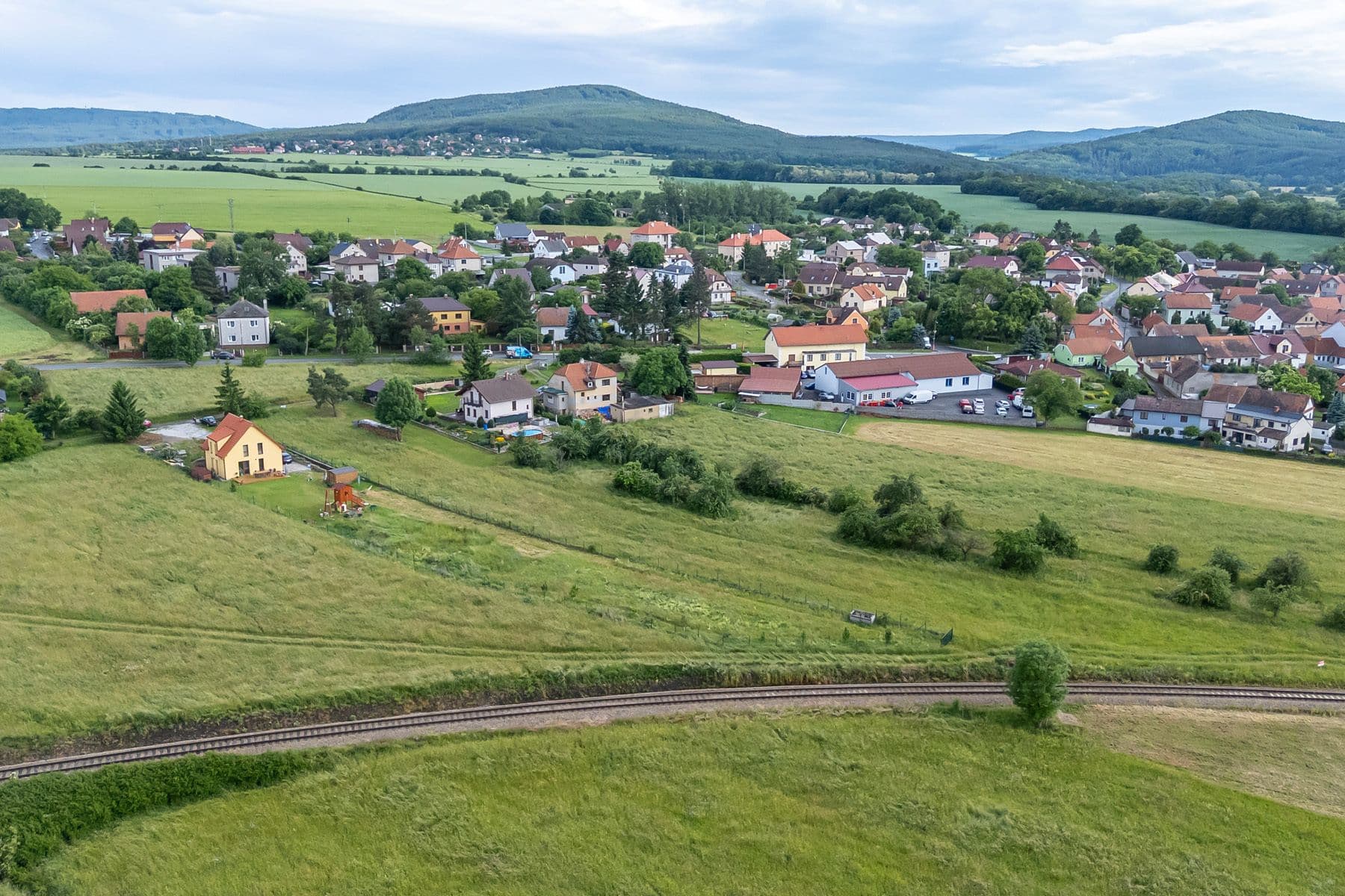Predaj pozemku 2.625 m², Lochovice, Středočeský kraj Predaj pozemku 2.625 m², Lochovice, Středočeský kraj