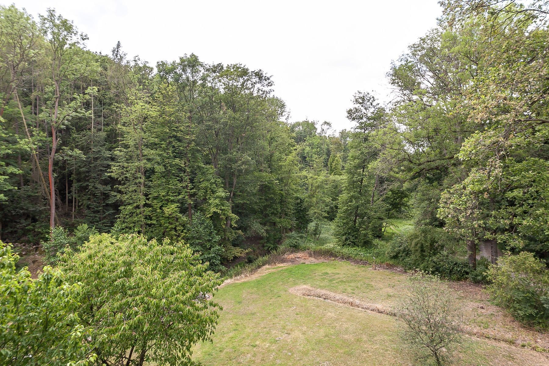 Predaj domu 1.009 m², pozemek 3.687 m², K Borovíčku, Praha, Praha Predaj domu 1.009 m², pozemek 3.687 m², K Borovíčku, Praha, Praha