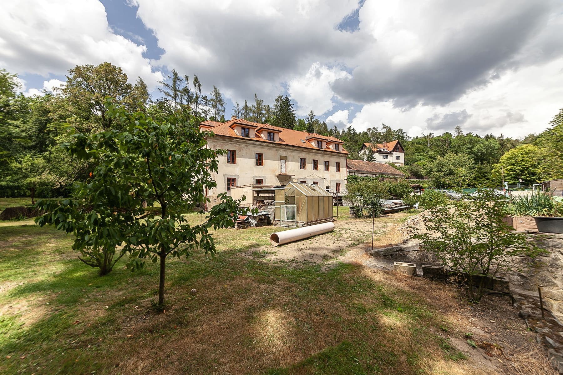 Predaj domu 1.009 m², pozemek 3.687 m², K Borovíčku, Praha, Praha Predaj domu 1.009 m², pozemek 3.687 m², K Borovíčku, Praha, Praha