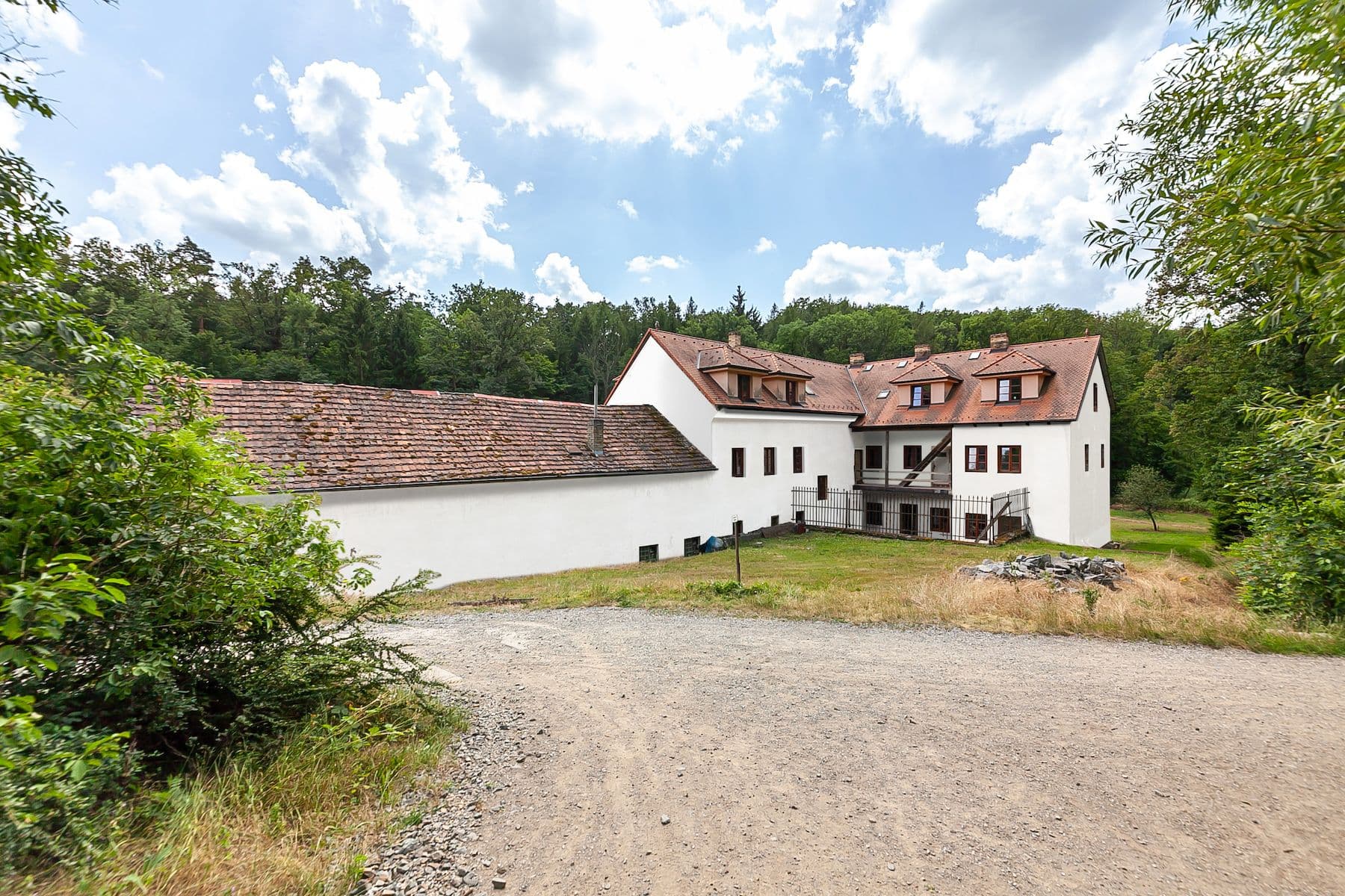 Predaj domu 1.009 m², pozemek 3.687 m², K Borovíčku, Praha, Praha Predaj domu 1.009 m², pozemek 3.687 m², K Borovíčku, Praha, Praha