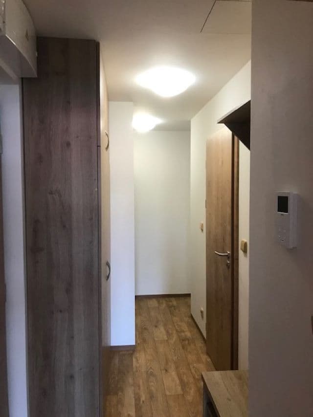 Prenájom bytu 2-izbový 42 m², Na Pěšinách, Praha, Praha Prenájom bytu 2-izbový 42 m², Na Pěšinách, Praha, Praha