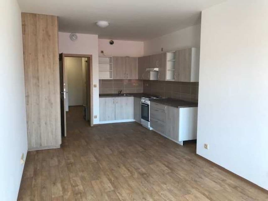 Prenájom bytu 2-izbový 42 m², Na Pěšinách, Praha, Praha Prenájom bytu 2-izbový 42 m², Na Pěšinách, Praha, Praha
