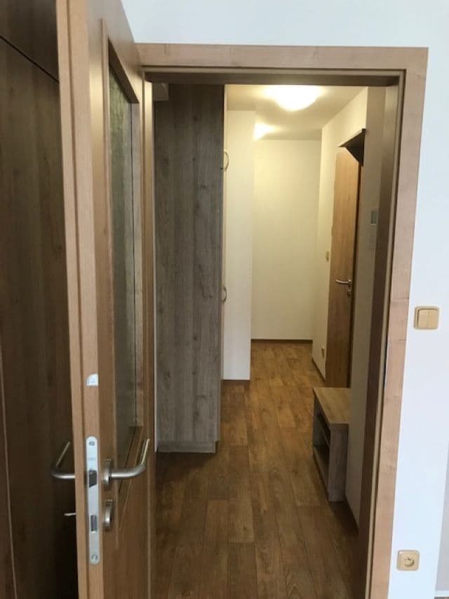 Prenájom bytu 2-izbový 42 m², Na Pěšinách, Praha, Praha Prenájom bytu 2-izbový 42 m², Na Pěšinách, Praha, Praha