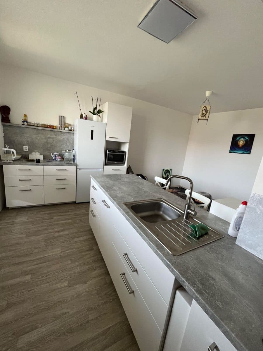 Prenájom bytu 3-izbový 72 m², Masarykovo nám., Hustopeče, Jihomoravský kraj Prenájom bytu 3-izbový 72 m², Masarykovo nám., Hustopeče, Jihomoravský kraj