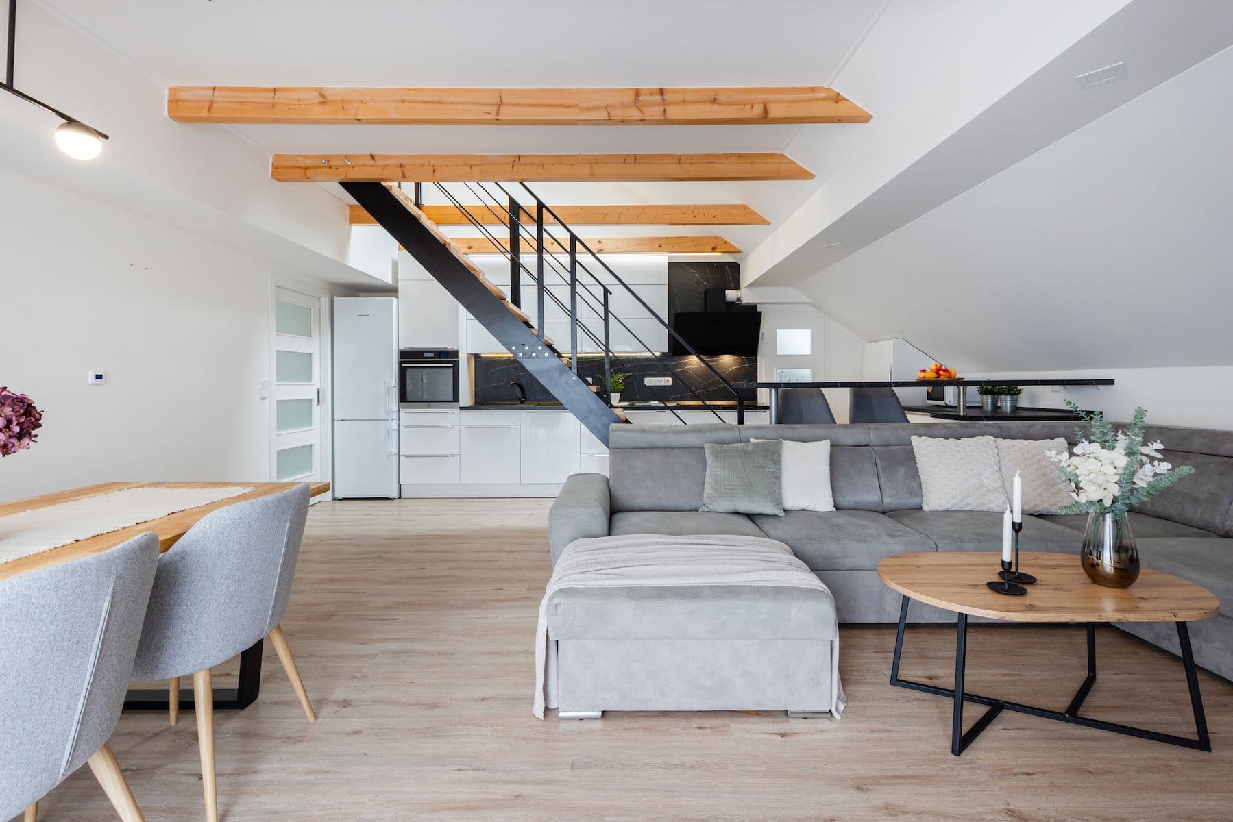 Predaj bytu 3-izbový 104 m², Krátká, Tursko, Středočeský kraj Predaj bytu 3-izbový 104 m², Krátká, Tursko, Středočeský kraj