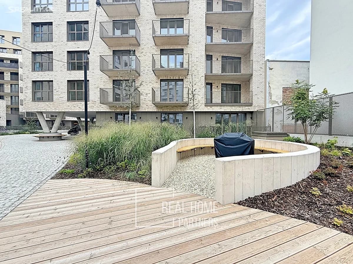 Prenájom bytu 1-izbový 37 m², Bratislavská, Brno, Jihomoravský kraj Prenájom bytu 1-izbový 37 m², Bratislavská, Brno, Jihomoravský kraj