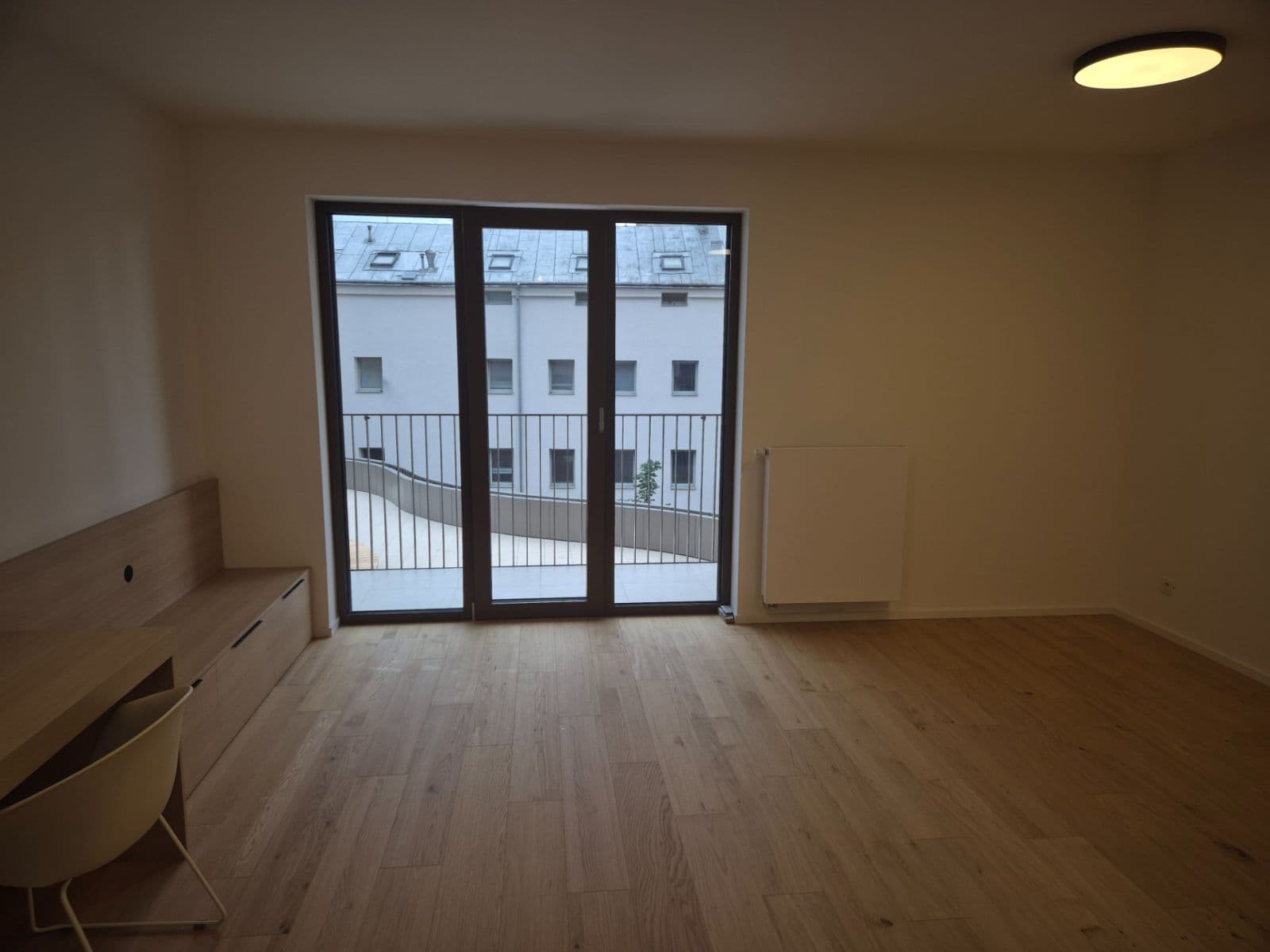 Prenájom bytu 1-izbový 37 m², Bratislavská, Brno, Jihomoravský kraj Prenájom bytu 1-izbový 37 m², Bratislavská, Brno, Jihomoravský kraj