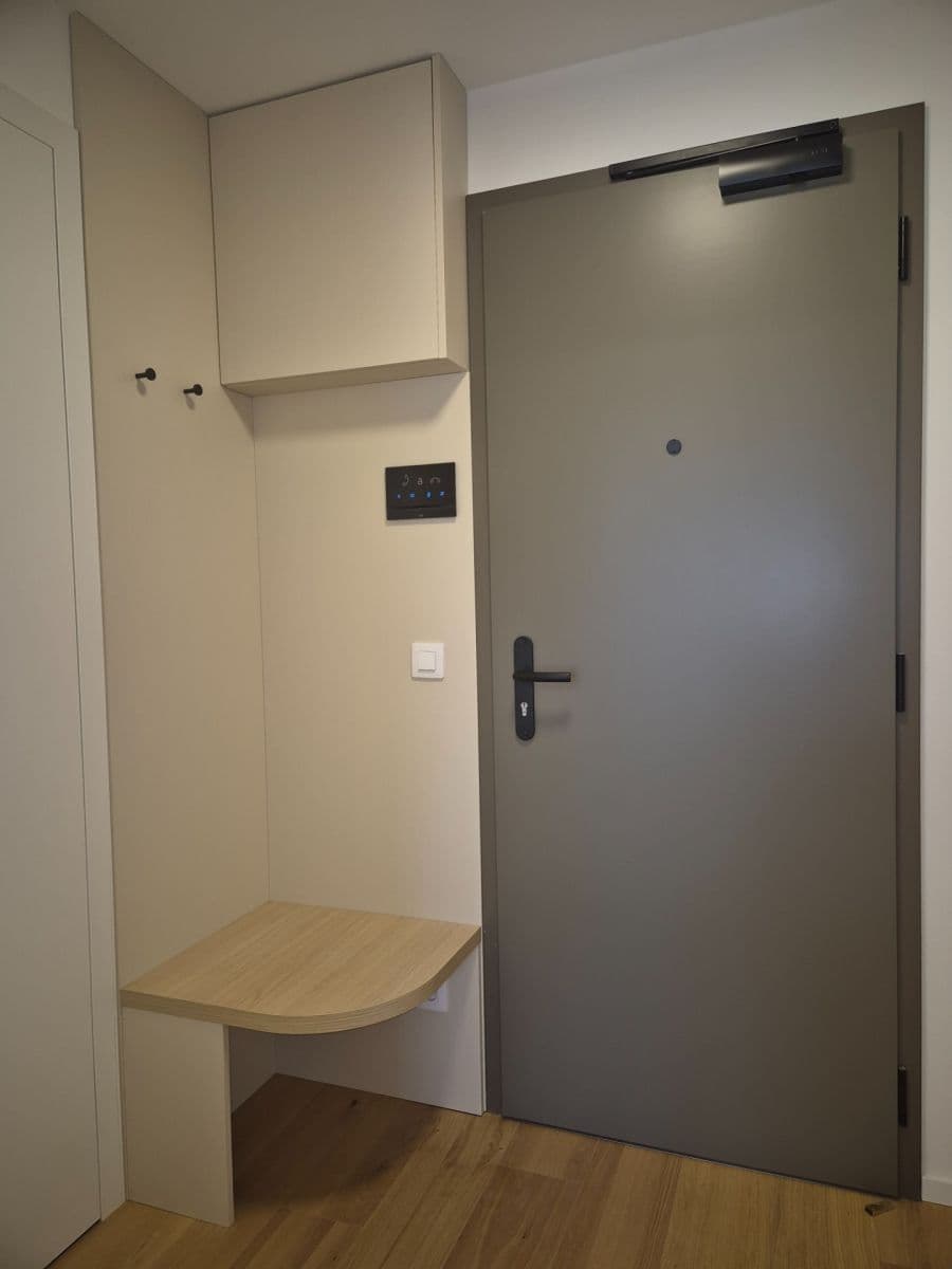 Prenájom bytu 1-izbový 37 m², Bratislavská, Brno, Jihomoravský kraj Prenájom bytu 1-izbový 37 m², Bratislavská, Brno, Jihomoravský kraj