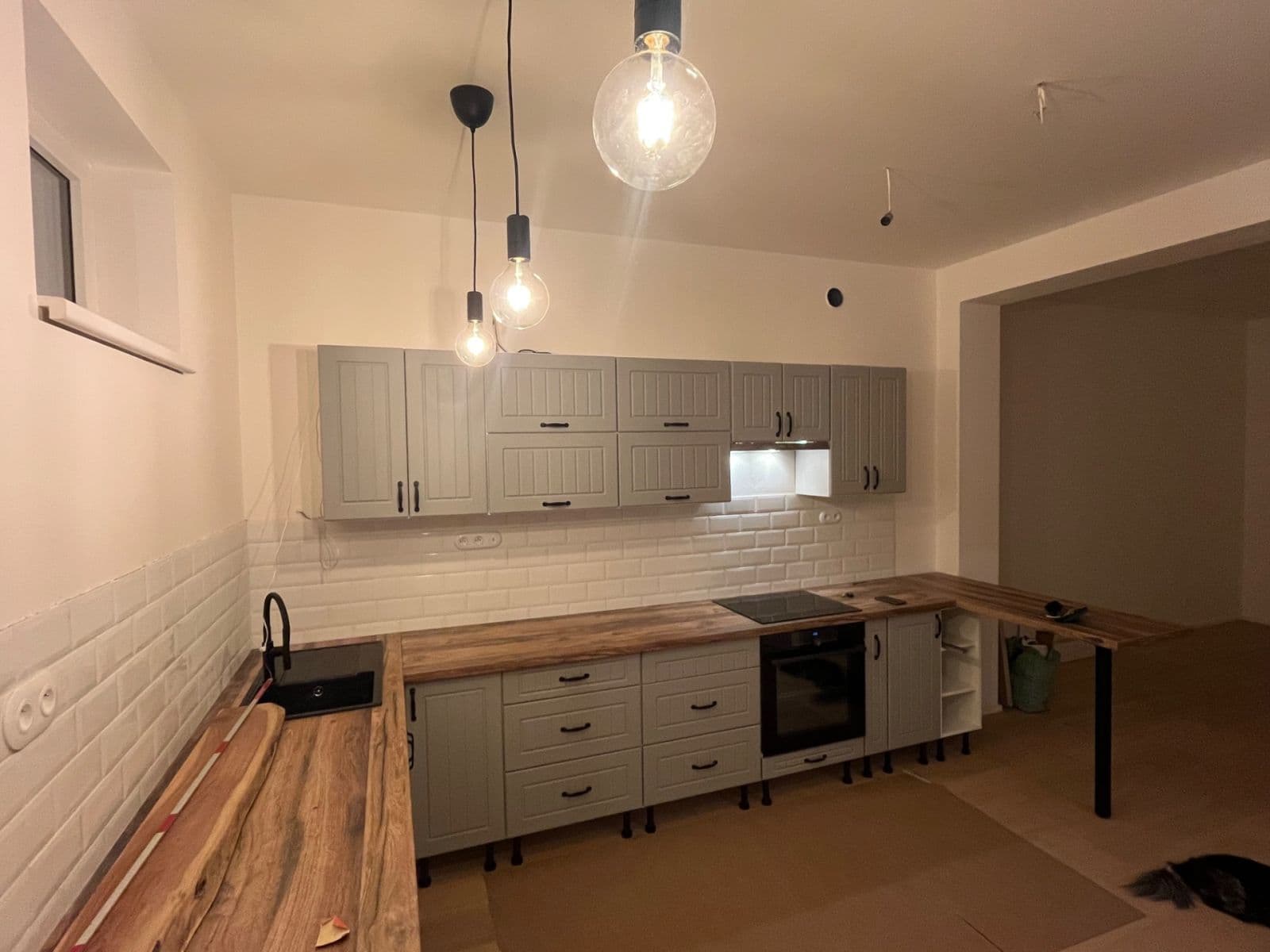 Prenájom bytu 3-izbový 83 m², Na Farkáně Ⅲ, Praha, Praha Prenájom bytu 3-izbový 83 m², Na Farkáně Ⅲ, Praha, Praha