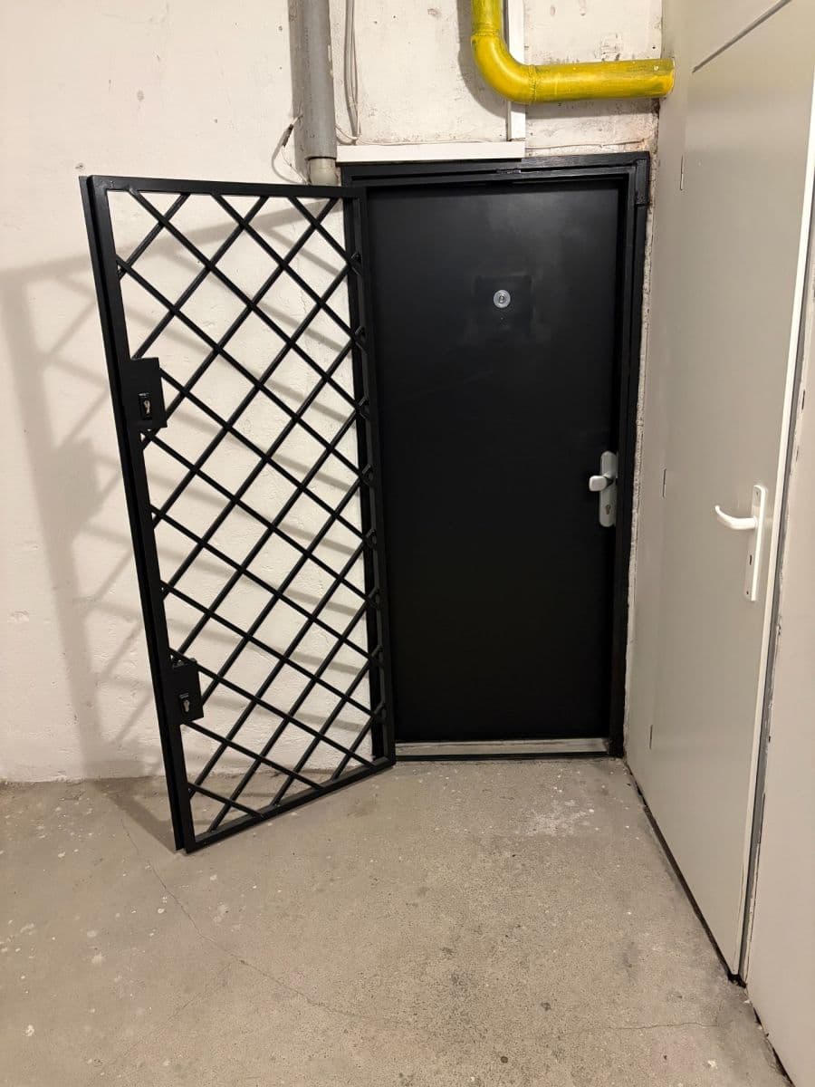 Prenájom nebytového priestoru 48 m², Oldřichova, Praha, Praha Prenájom nebytového priestoru 48 m², Oldřichova, Praha, Praha