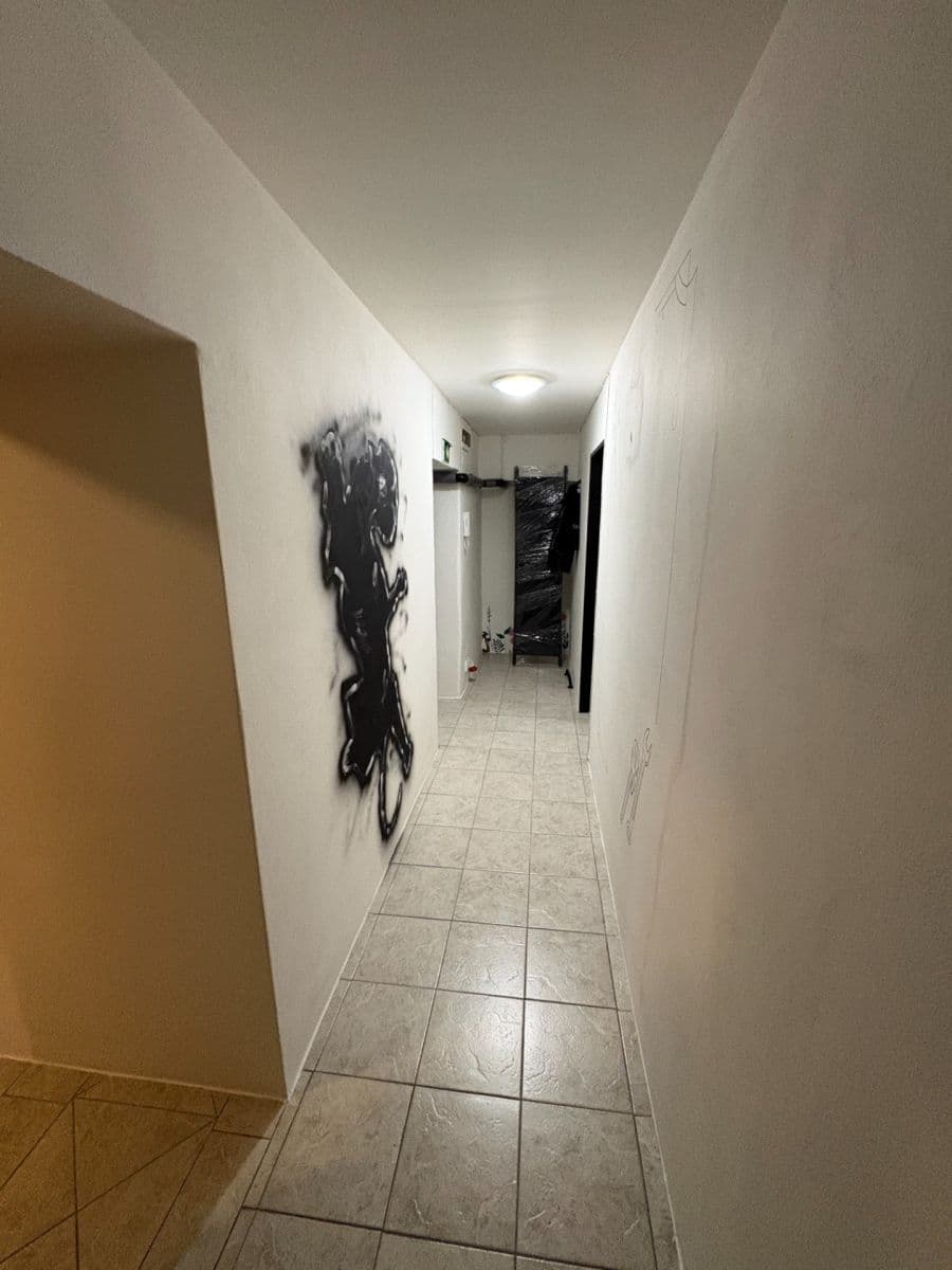 Prenájom nebytového priestoru 48 m², Oldřichova, Praha, Praha Prenájom nebytového priestoru 48 m², Oldřichova, Praha, Praha