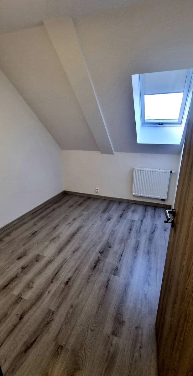 Prenájom bytu 2-izbový 45 m², Dr. Absolona, Fryšták, Zlínský kraj Prenájom bytu 2-izbový 45 m², Dr. Absolona, Fryšták, Zlínský kraj