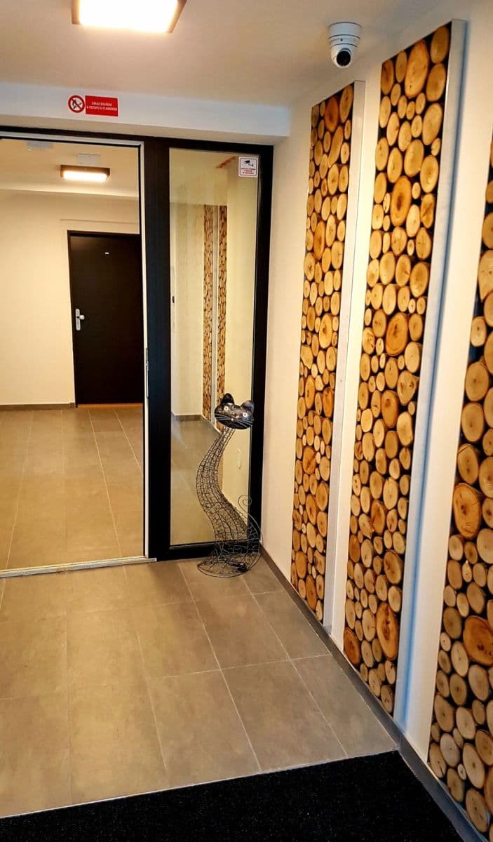 Prenájom bytu 2-izbový 45 m², Dr. Absolona, Fryšták, Zlínský kraj Prenájom bytu 2-izbový 45 m², Dr. Absolona, Fryšták, Zlínský kraj