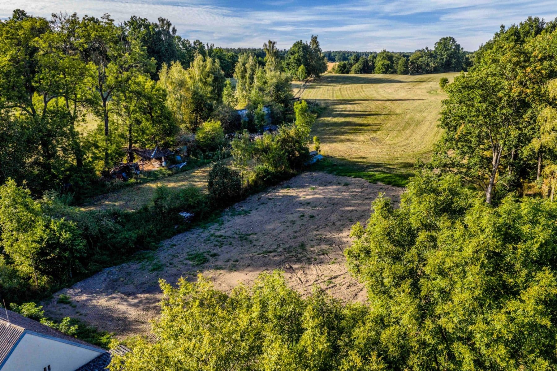 Predaj pozemku 2.102 m², Lásenice, Jihočeský kraj Predaj pozemku 2.102 m², Lásenice, Jihočeský kraj