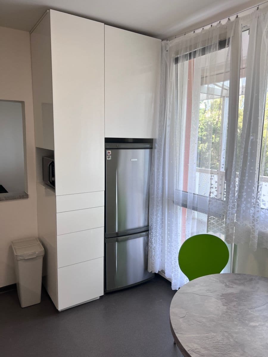 Prenájom bytu 2-izbový 50 m², Poznaňská, Brno, Jihomoravský kraj Prenájom bytu 2-izbový 50 m², Poznaňská, Brno, Jihomoravský kraj