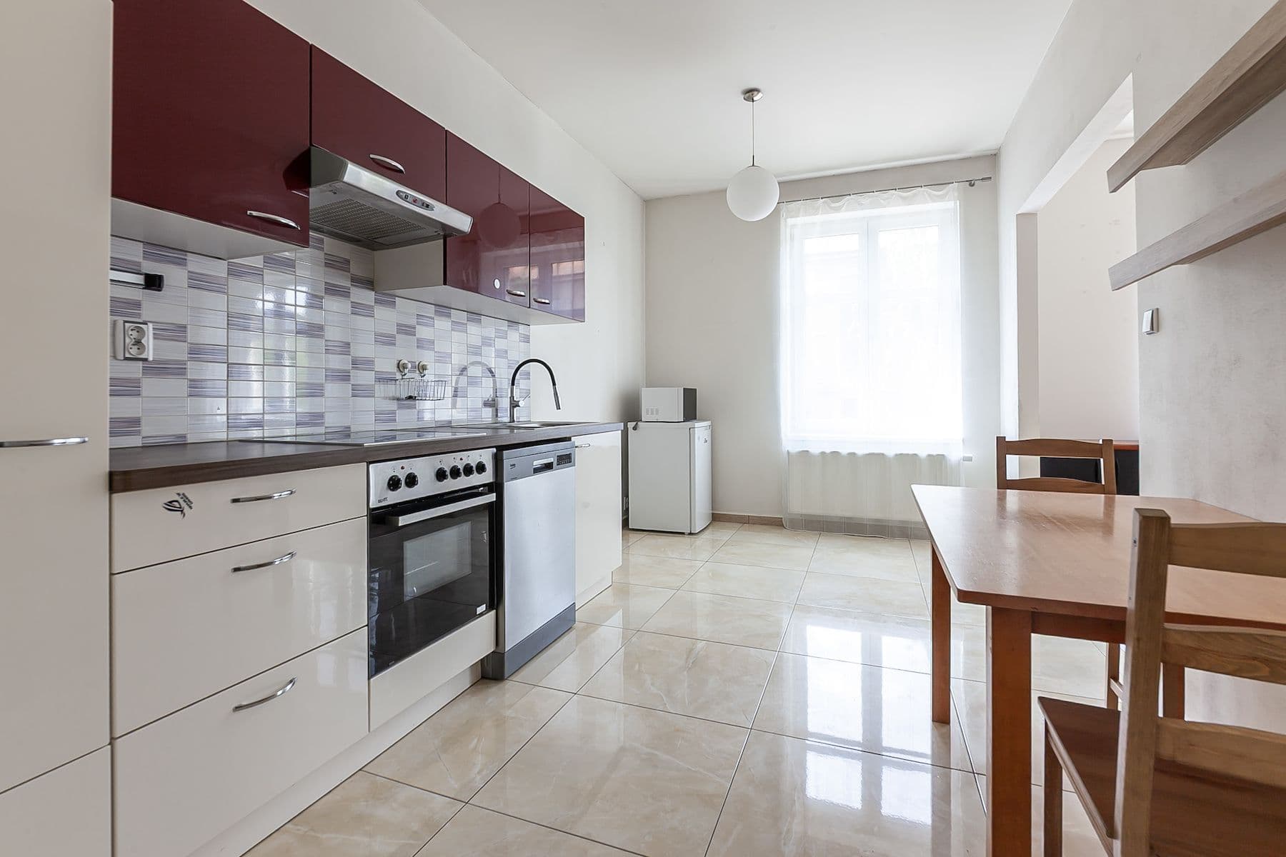 Predaj domu 390 m², pozemek 282 m², Čimická, Praha, Praha Predaj domu 390 m², pozemek 282 m², Čimická, Praha, Praha