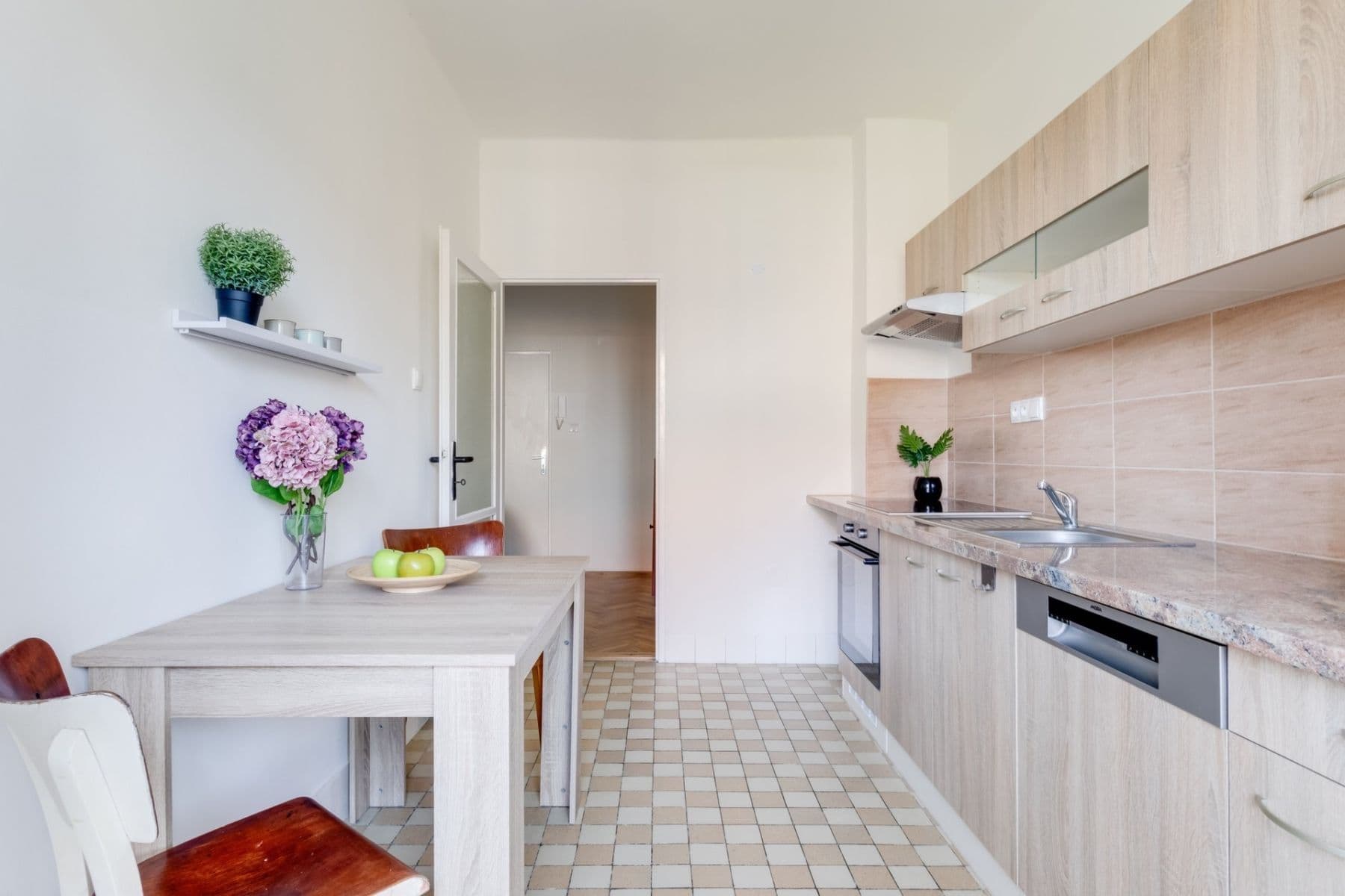 Prenájom bytu 2-izbový 53 m², Jeremenkova, Praha, Praha Prenájom bytu 2-izbový 53 m², Jeremenkova, Praha, Praha
