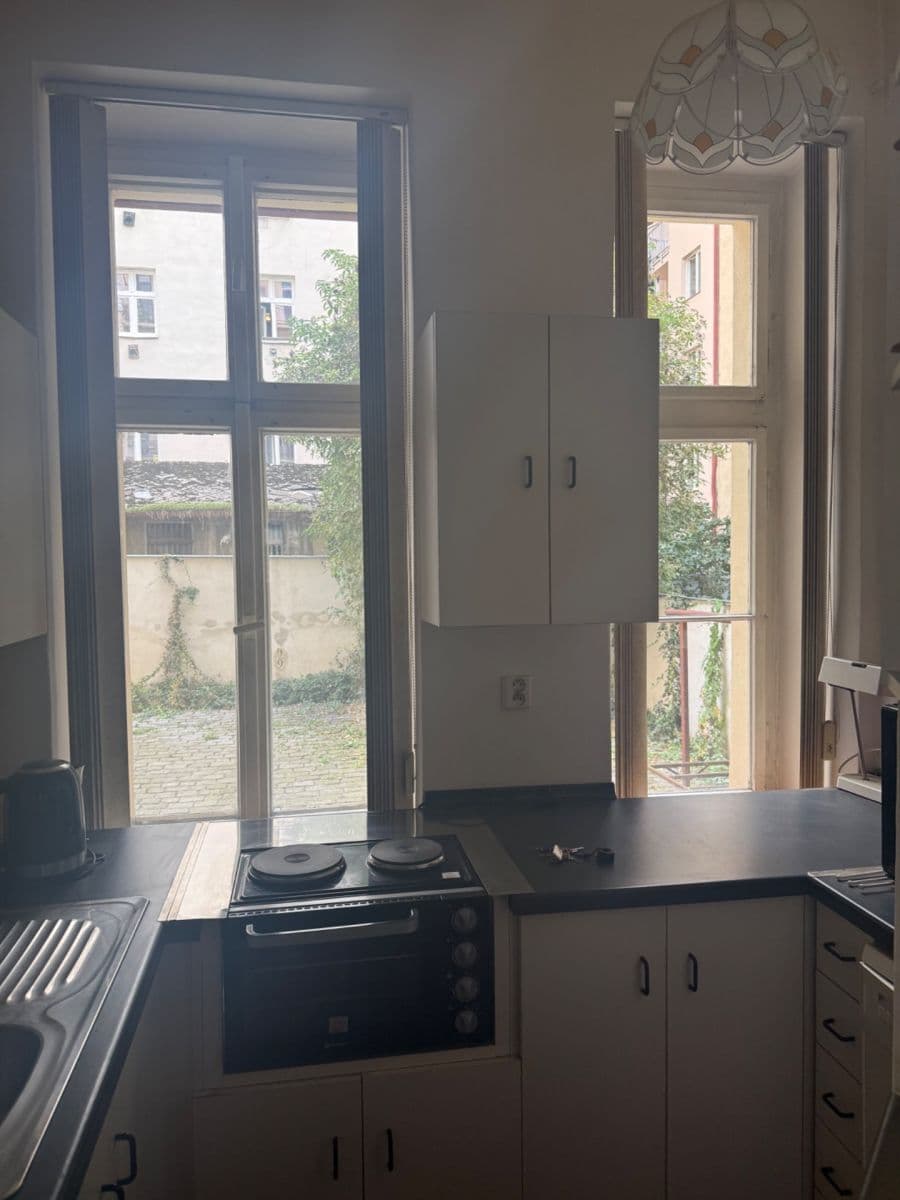 Prenájom bytu 3-izbový 74 m², Roháčova, Praha, Praha Prenájom bytu 3-izbový 74 m², Roháčova, Praha, Praha